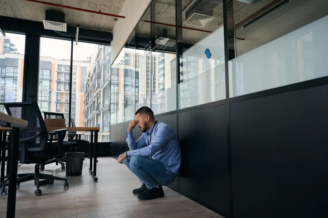 如何爭取不吃虧的社畜人生?了解勞工權益讓你保護自己!_用憂鬱換一個「安穩」