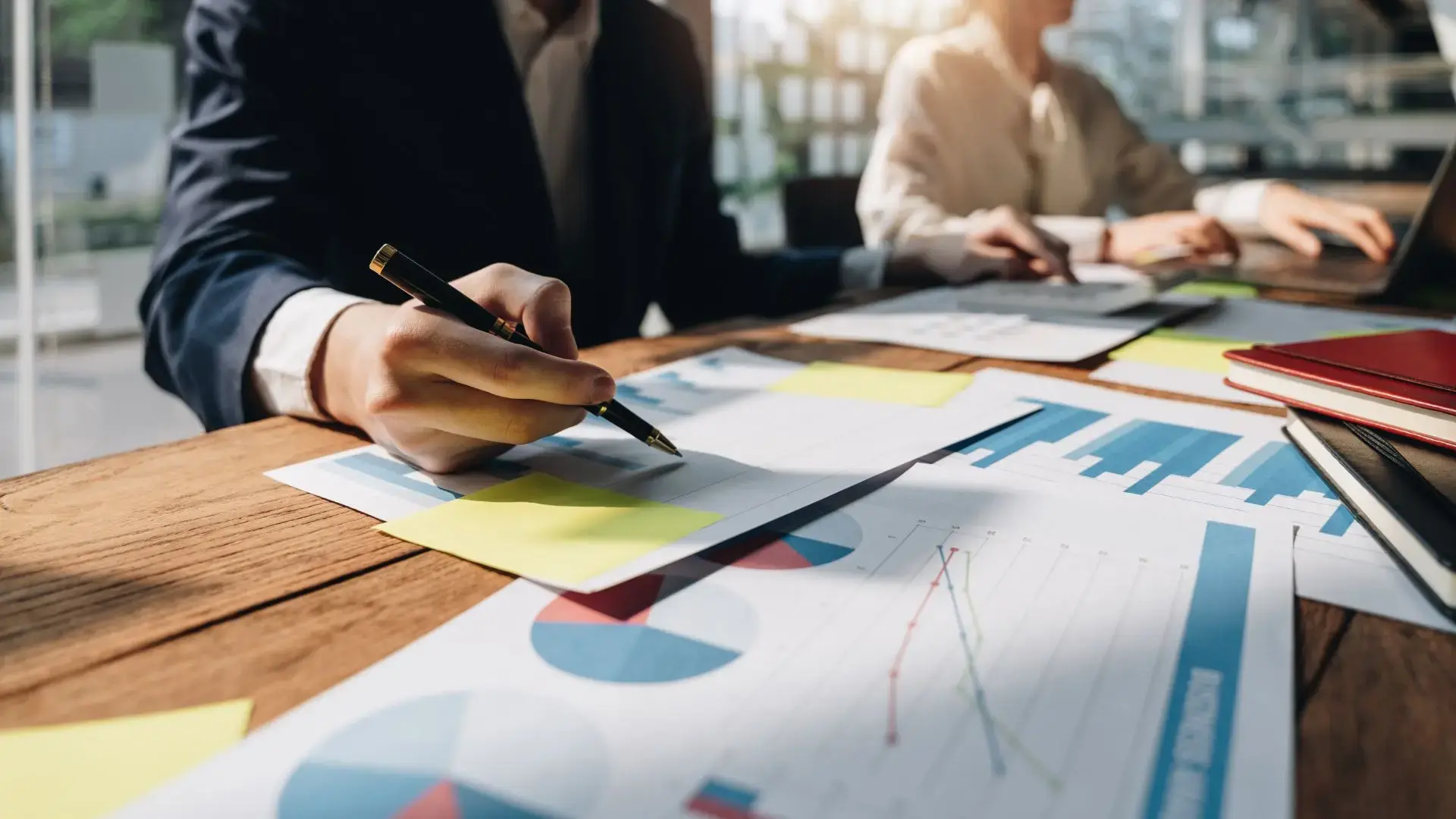 Data-Driven Leadership How to Leverage Data to Support Key Decisions (2)