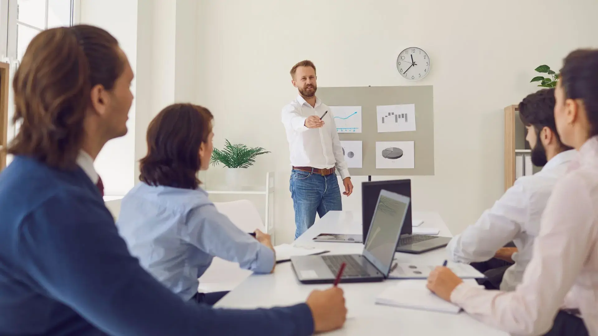 Data-Driven Leadership How to Leverage Data to Support Key Decisions