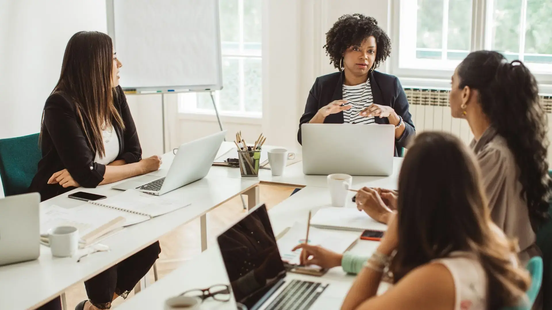 Free AI tools aren't everything How should businesses enhance AI literacy to make smart investment decisions (3)