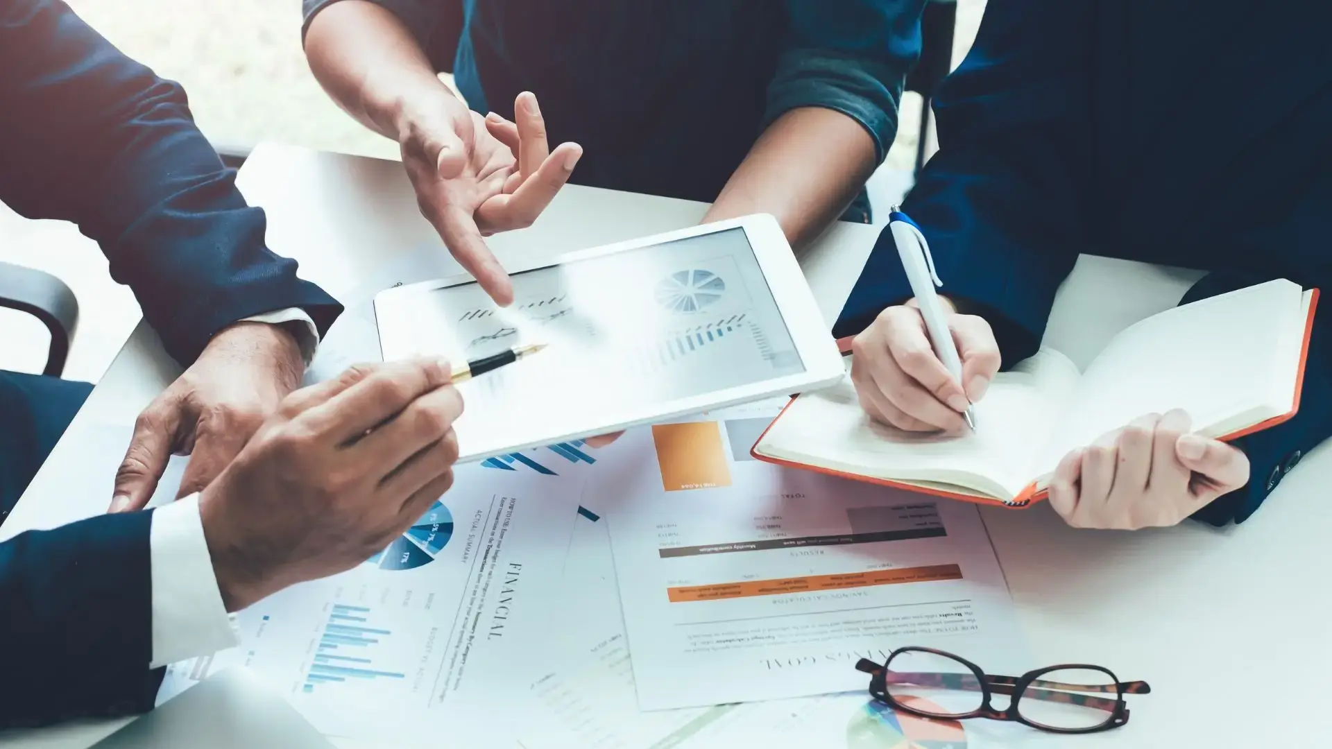 AI企業導入服務全攻略：從導入策略到落地實踐，一站式轉型方案