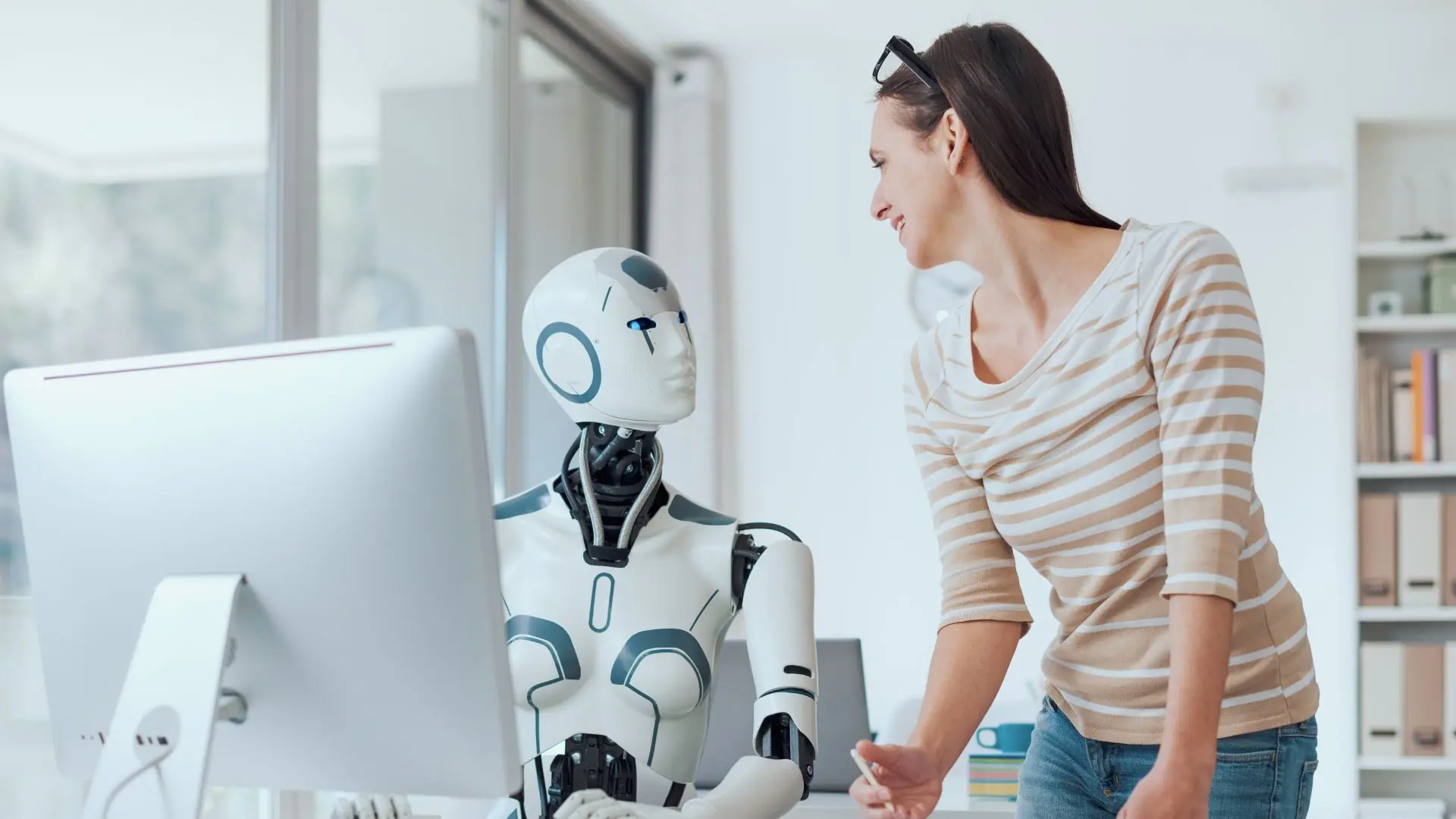 當AI從員工變夥伴，Agentic AI 開啟「自主營運」時代